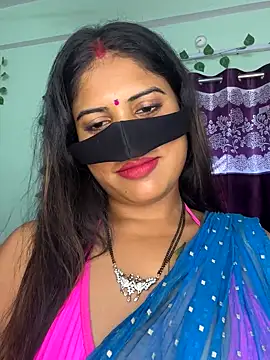 Snapshot of V-Hot-Sweti chatting on September 2025 10:06:02 AM V-Hot-Sweti online show from September 2025 10:06:02 AM