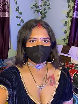 Snapshot of V-Hot-Sweti chatting on September 2025 06:13:01 PM V-Hot-Sweti online show from September 2025 06:13:01 PM