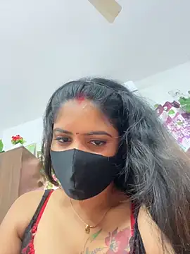 Snapshot of V-Hot-Sweti chatting on October 2025 06:21:01 AM V-Hot-Sweti online show from October 2025 06:21:01 AM