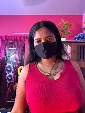 Snapshot of V-Hot-Sweti chatting on November 2025 08:47:02 AM V-Hot-Sweti online show from November 2025 08:47:02 AM