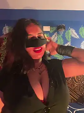 Snapshot of V-Hot-Sweti chatting on November 2025 08:51:01 PM V-Hot-Sweti online show from November 2025 08:51:01 PM