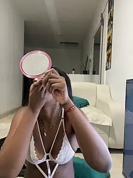 zaracollins01 online show from October 2025 12:11:02 AM