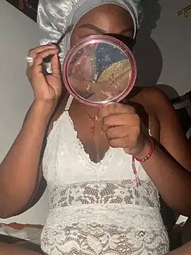 zaracollins01 online show from November 2025 06:51:01 PM