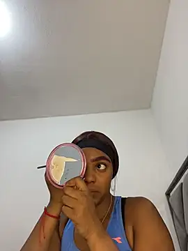 zaracollins01 online show from March 2026 05:23:02 PM