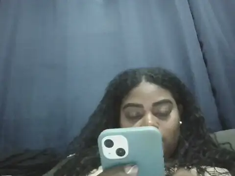 Snapshot of LunaSthena chatting on September 2025 11:08:01 PM LunaSthena online show from September 2025 11:08:01 PM