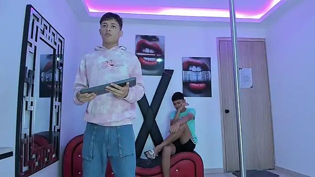 Snapshot of GRETTY_BOYS chatting on November 2025 07:18:02 AM GRETTY BOYS online show from November 2025 07:18:02 AM