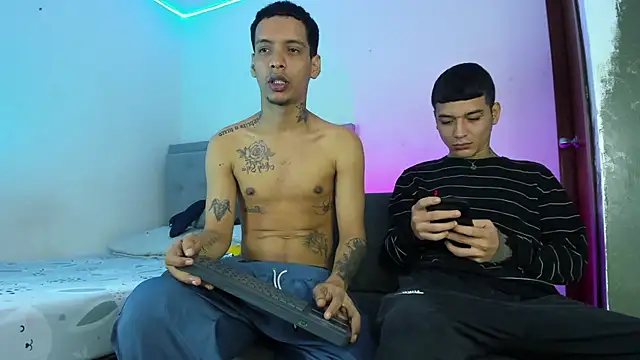 twinkDuohot online show from April 2026 02:37:02 AM