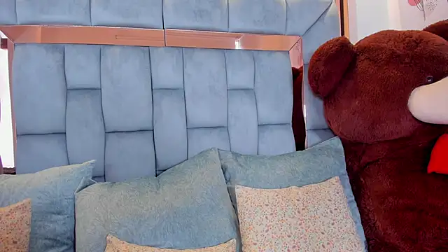 Snapshot of chloeriveraa chatting on November 2025 05:17:02 PM chloeriveraa online show from November 2025 05:17:02 PM