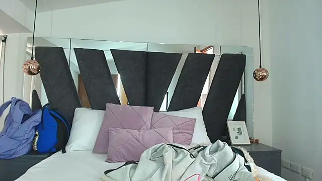 alaska  williams   online show from November 2025 03:34:01 PM