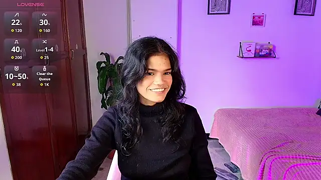 Snapshot of emycarver09 chatting on October 2025 12:02:02 PM emycarver09 online show from October 2025 12:02:02 PM