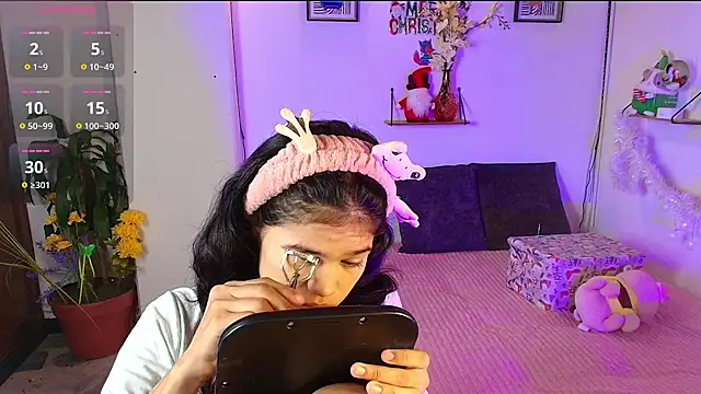 Snapshot of emycarver09 chatting on November 2025 11:46:02 AM emycarver09 online show from November 2025 11:46:02 AM