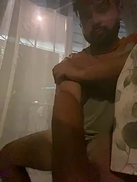 Snapshot of Agusmini chatting on February 2026 01:03:01 AM Agusmini online show from February 2026 01:03:01 AM