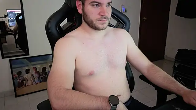 Snapshot of Paul00474 chatting on September 2025 01:13:01 PM Paul00474 online show from September 2025 01:13:01 PM