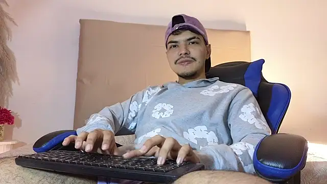 Snowlann online show from November 2025 02:22:02 AM