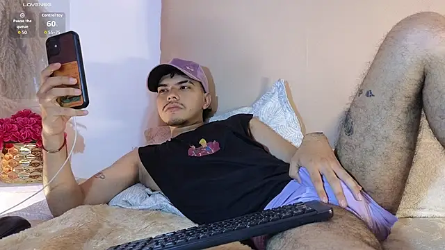 Snowlann online show from November 2025 11:32:01 AM