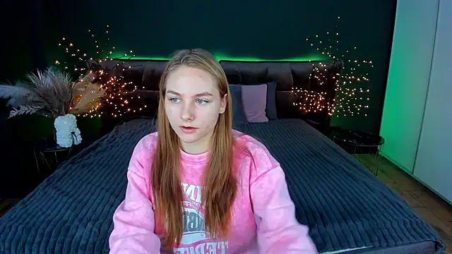 MilaAddams online show from December 2025 06:32:01 AM