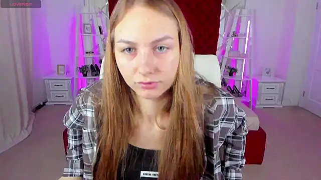 Snapshot of MilaAddams chatting on July 2026 05:38:02 AM MilaAddams online show from July 2026 05:38:02 AM