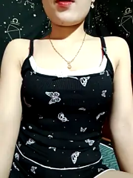 LucyyLy online show from November 2025 05:21:01 AM