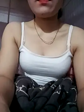 LucyyLy online show from December 2025 11:22:02 PM