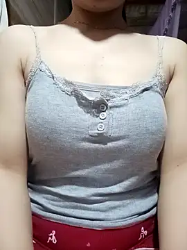 LucyyLy online show from April 2026 12:32:01 AM