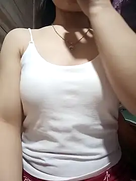 Snapshot of LucyyLy chatting on May 2026 11:57:01 PM LucyyLy online show from May 2026 11:57:01 PM
