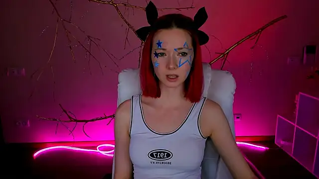 KimBoydd online show from November 2025 08:17:02 AM