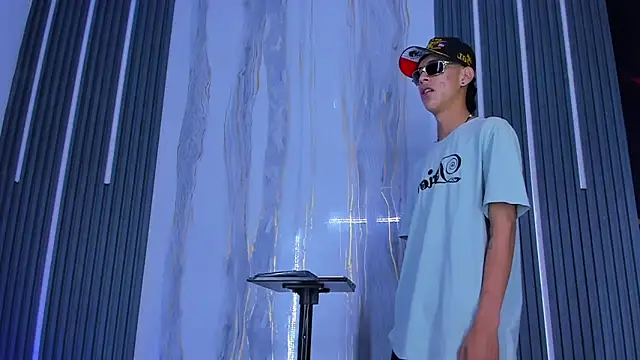 Snapshot of Dante_Brown1_ chatting on October 2025 09:02:01 PM Dante Brown1 online show from October 2025 09:02:01 PM