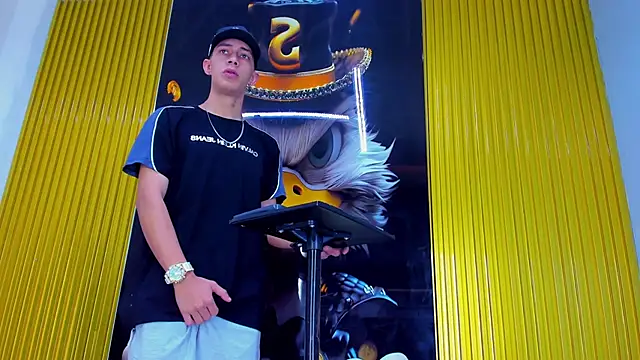 Snapshot of Dante_Brown1_ chatting on November 2025 08:42:01 PM Dante Brown1 online show from November 2025 08:42:01 PM