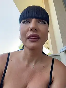 Snapshot of MysticCleo chatting on July 2026 10:32:02 AM MysticCleo online show from July 2026 10:32:02 AM
