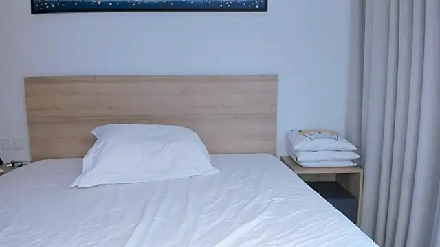 Snapshot of Bubblegumdream13 chatting on January 2026 03:33:01 AM Bubblegumdream13 online show from January 2026 03:33:01 AM