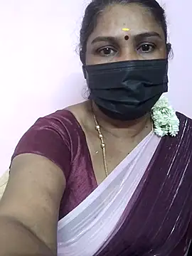 Snapshot of Tamil_Azhaghi25 chatting on October 2025 06:01:01 PM Tamil Azhaghi25 online show from October 2025 06:01:01 PM