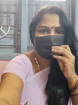 Snapshot of Tamil_Azhaghi25 chatting on October 2025 07:32:01 AM Tamil Azhaghi25 online show from October 2025 07:32:01 AM