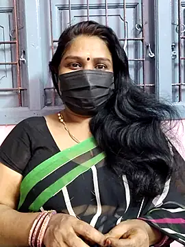 Snapshot of Tamil_Azhaghi25 chatting on November 2025 05:59:01 PM Tamil Azhaghi25 online show from November 2025 05:59:01 PM