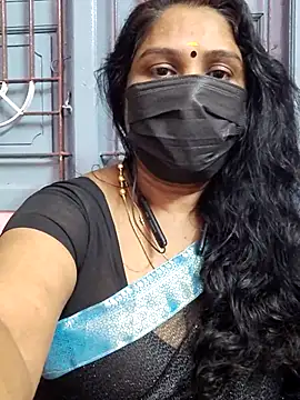 Snapshot of Tamil_Azhaghi25 chatting on November 2025 06:18:01 PM Tamil Azhaghi25 online show from November 2025 06:18:01 PM