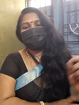 Snapshot of Tamil_Azhaghi25 chatting on November 2025 06:24:02 AM Tamil Azhaghi25 online show from November 2025 06:24:02 AM