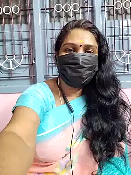 Snapshot of Tamil_Azhaghi25 chatting on November 2025 06:41:04 PM Tamil Azhaghi25 online show from November 2025 06:41:04 PM