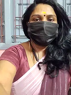 Snapshot of Tamil_Azhaghi25 chatting on November 2025 07:25:01 PM Tamil Azhaghi25 online show from November 2025 07:25:01 PM