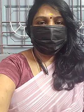 Snapshot of Tamil_Azhaghi25 chatting on November 2025 05:53:01 PM Tamil Azhaghi25 online show from November 2025 05:53:01 PM