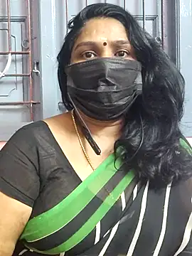 Snapshot of Tamil_Azhaghi25 chatting on November 2025 06:01:02 PM Tamil Azhaghi25 online show from November 2025 06:01:02 PM