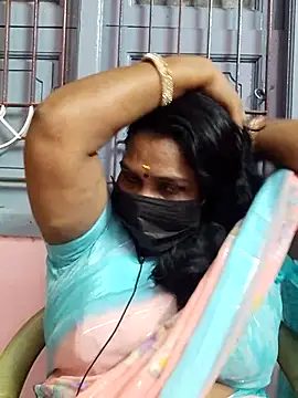 Snapshot of Tamil_Azhaghi25 chatting on November 2025 06:19:02 PM Tamil Azhaghi25 online show from November 2025 06:19:02 PM