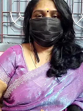 Snapshot of Tamil_Azhaghi25 chatting on November 2025 06:39:01 PM Tamil Azhaghi25 online show from November 2025 06:39:01 PM