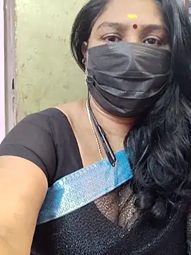 Snapshot of Tamil_Azhaghi25 chatting on December 2025 05:57:02 AM Tamil Azhaghi25 online show from December 2025 05:57:02 AM