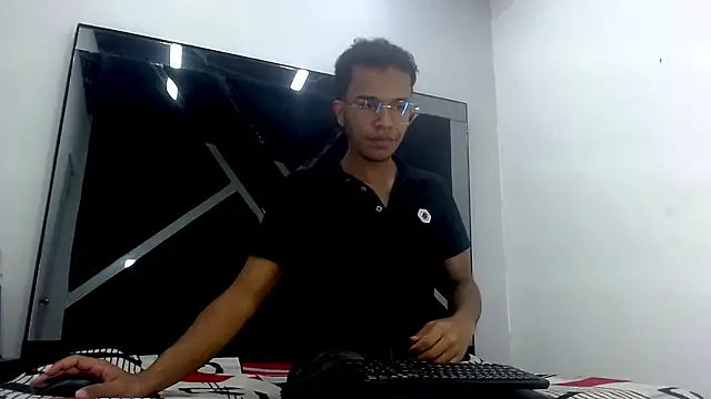 aston xvera online show from November 2025 10:56:01 PM