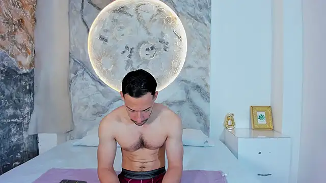 Snapshot of TyagoRoberts chatting on November 2025 01:01:02 PM TyagoRoberts online show from November 2025 01:01:02 PM