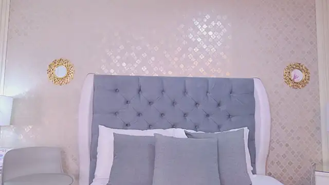 Snapshot of ZoeWilliis chatting on May 2026 11:03:02 AM ZoeWilliis online show from May 2026 11:03:02 AM