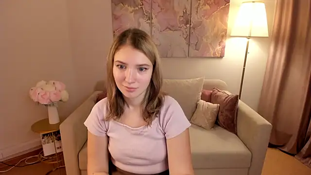 Snapshot of MilinaMorris chatting on October 2025 01:04:02 AM MilinaMorris online show from October 2025 01:04:02 AM
