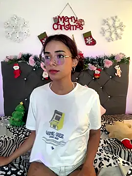 Snapshot of Im_Lyan chatting on December 2025 07:53:02 PM Im Lyan online show from December 2025 07:53:02 PM