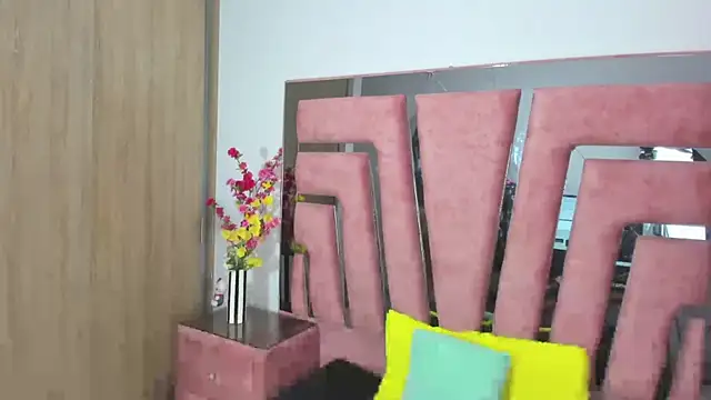 Snapshot of MaraKarly chatting on October 2025 12:05:02 PM MaraKarly online show from October 2025 12:05:02 PM