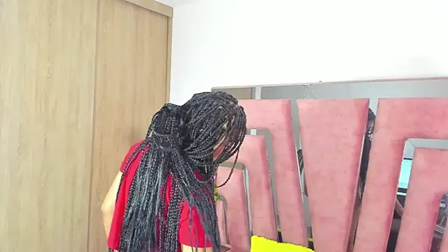 Snapshot of MaraKarly chatting on November 2025 06:40:02 PM MaraKarly online show from November 2025 06:40:02 PM