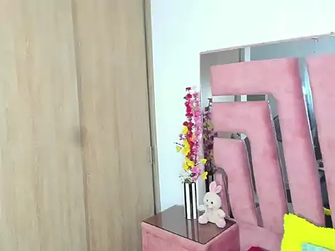 Snapshot of MaraKarly chatting on November 2025 07:18:02 PM MaraKarly online show from November 2025 07:18:02 PM